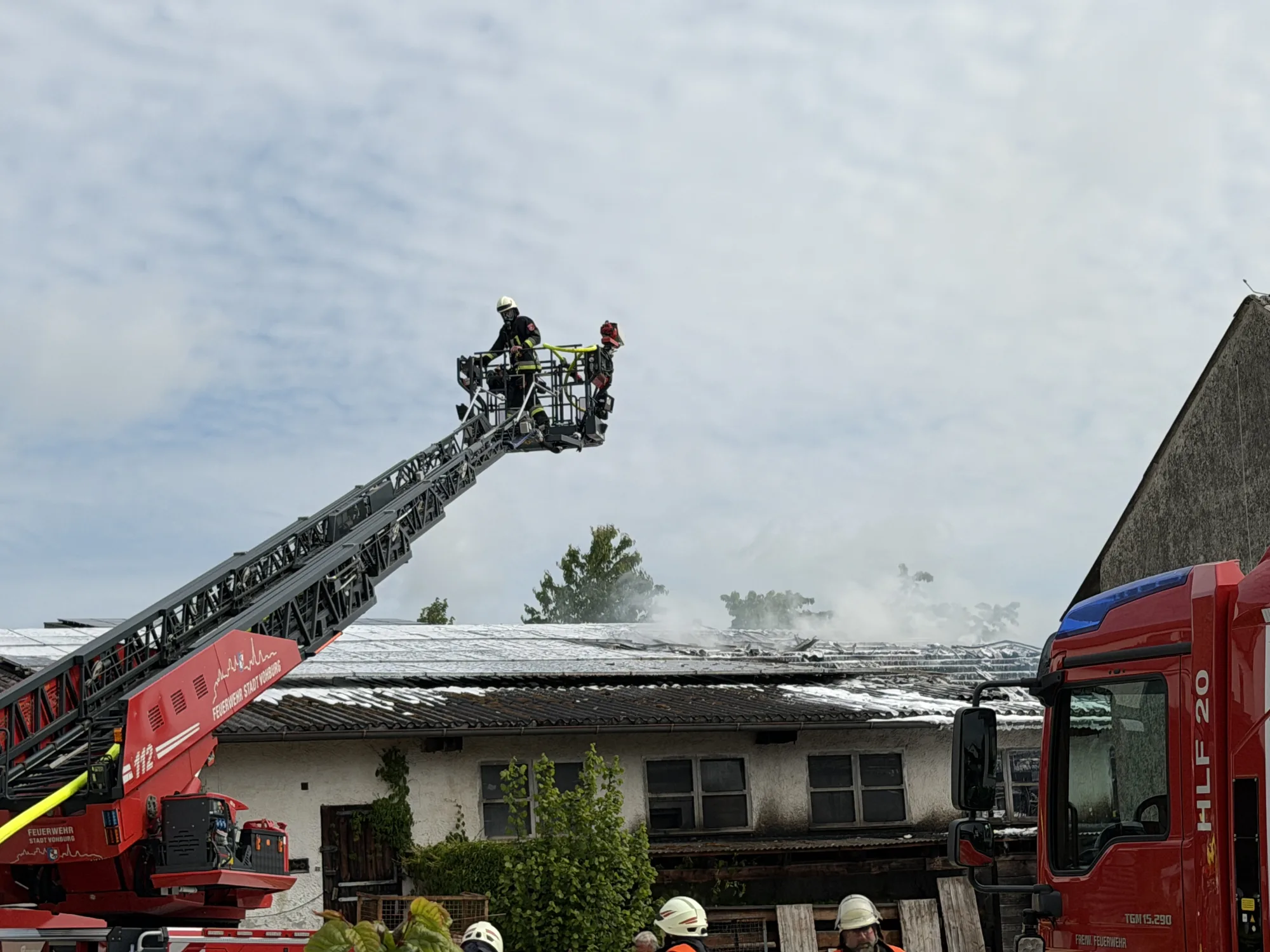 Großbrand in landwirtschaftlicher Halle