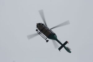 EGLING - 🚁 Gefährlicher Angriff mit Laserpointer auf Polizei-Hubschrauber am Freitag (02.05.2025)! Unbekannter blendete Crew mit grünem Laserpointer - Besatzungsmitglieder brauchten ärztliche Hilfe! 🔦
