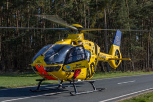A9 BEI FEUCHT - 🚛 Schwerer Unfall auf A9 am Montagmorgen (11.08.2025)! Sattelzug rutscht in Graben - Bergung dauert stundenlang! ⏰