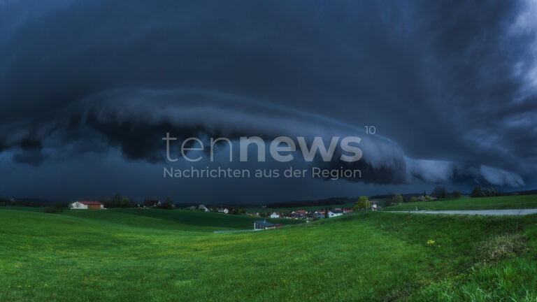 BAYERN - ⛈ Extreme Unwetter am Mittwoch (04.06.2025)! Superzellen mit bis zu 8 cm Hagel und Orkanböen drohen! 🌪