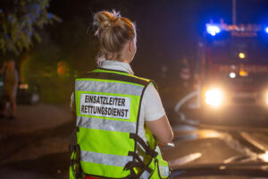 FREILASSING - 🌶️ Pfefferspray-Attacke am Samstag (13.07.2025)! Sechs Verletzte nach Streit auf Stadtfest - Täter flüchtig! 🎪