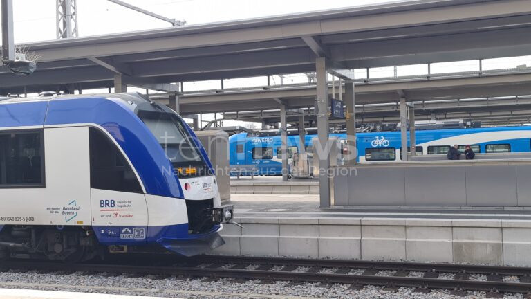 HILPOLTSTEIN - 👜 Dreister Diebstahl am Samstag am Bahnhof! Unbekannte klauen Tasche von schlafendem Burgfest-Besucher (46)! 🚂