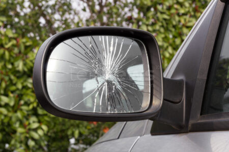 PFARRKIRCHEN - 🚐 Unfallflucht an der Von-Fraunhofer-Straße am Donnerstag (09.05.2025)! VW-Bus touchiert Außenspiegel und flüchtet - Kennzeichen bekannt, Ermittlungen gegen Fahrer laufen! 💥