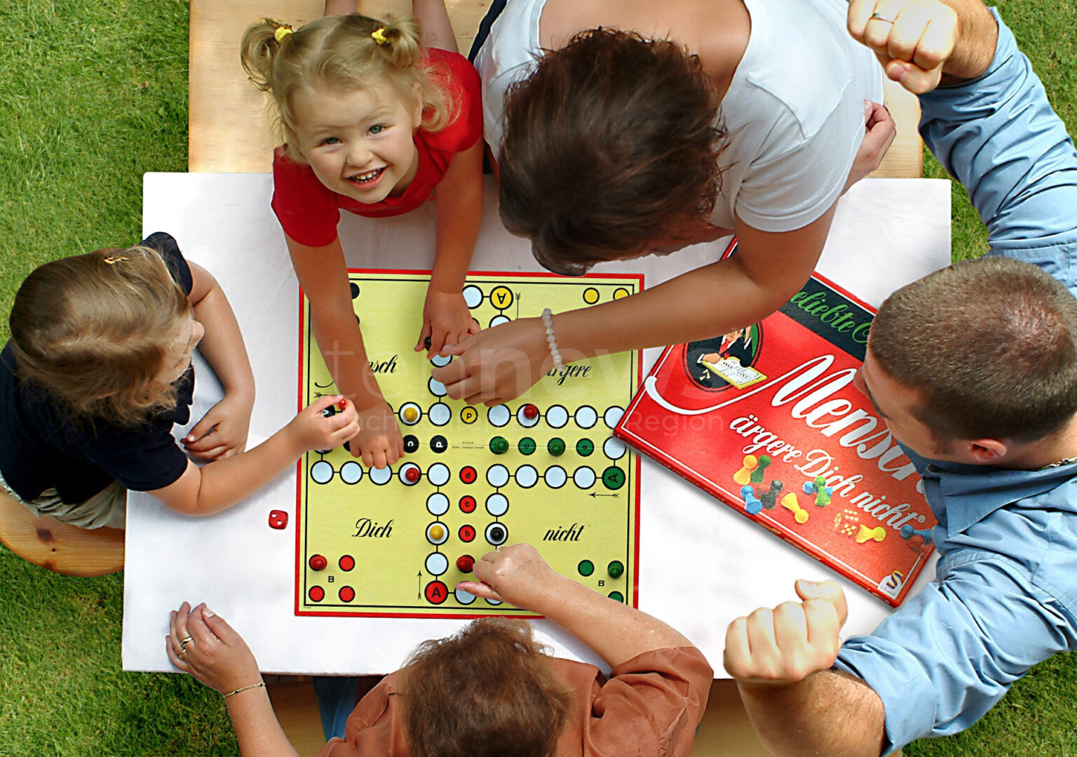 MäDn®_Familie (c)® - tennews Das neue AKI Family Resort PLOSE begeistert Gäste künftig mit einer bunten Auswahl an Schmidt Spiele Produkten