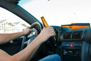 INGOLSTADT - 🚗 Sonntag (11.05.2025): Frontalzusammenstoß nach Alkoholfahrt – 1,52 Promille, eine Person verletzt, 30.000 Euro Schaden! 🍻