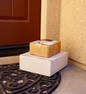 📦 PFAFFENHOFEN AN DER ILM - Paketzustellung am Mittwoch (11.09.2025) eskaliert! Sprachbarriere führt zu Gerangel - beide leicht verletzt! 🚔