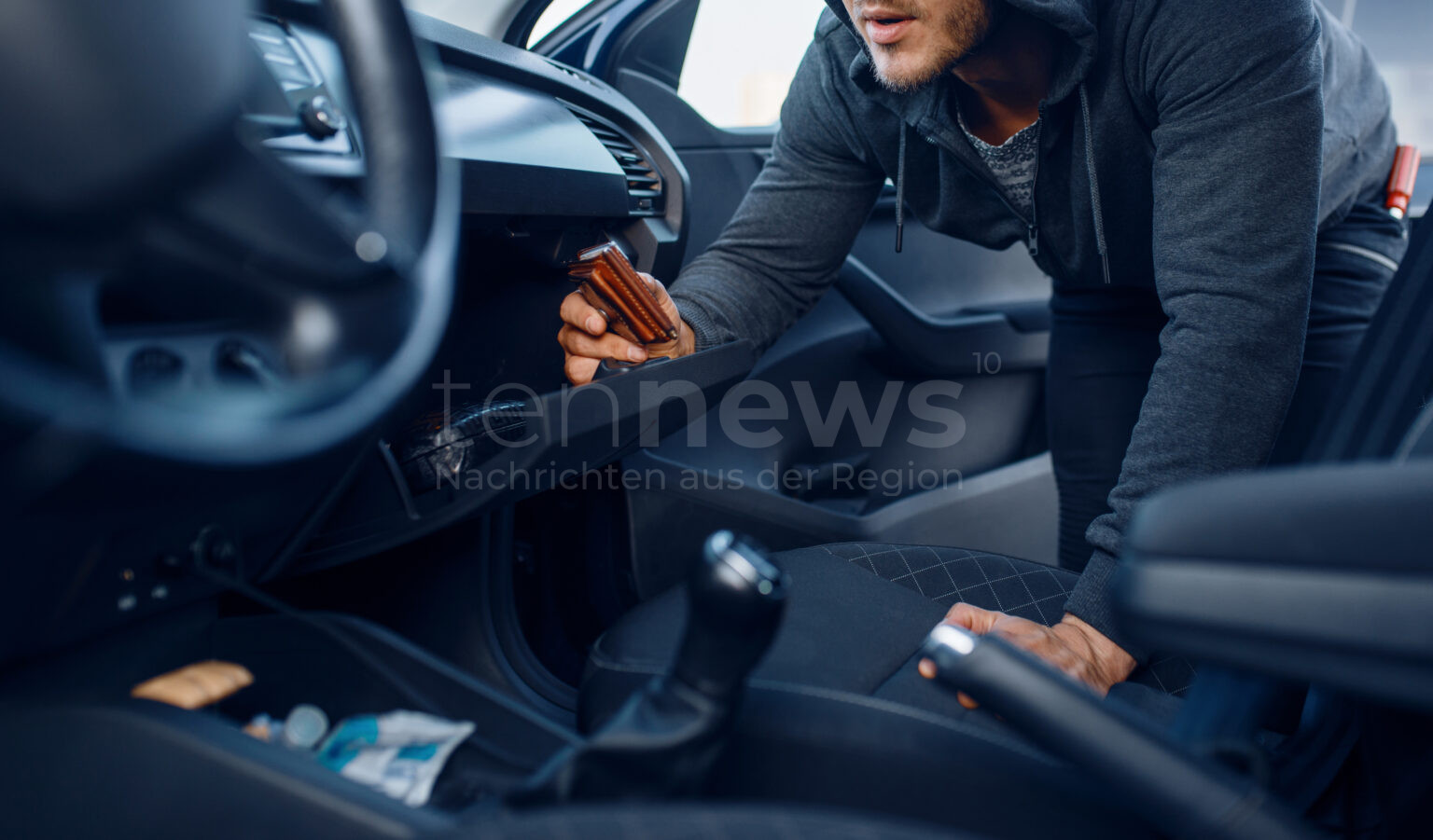 PFAFFENHOFEN AN DER ILM - 🚐 Dreister Diebstahl in der Nacht auf Sonntag (09.06.2025)! VW Transporter geklaut - Schlüssel lag im Auto! 🔑