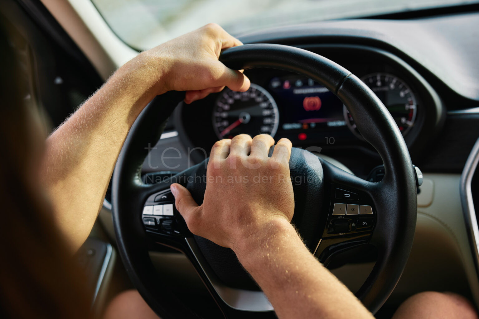 INGOLSTADT - Sonntag (16.03.2025) stoppte die Polizei 🚔 einen Autofahrer ohne Führerschein und Versicherung. Ein Alkoholtest ergab 1,5 Promille.   
