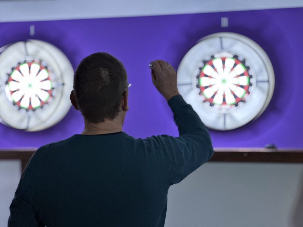 SCHROBENHAUSEN – Dienstag (25.03.2025): Inklusionsdarten des SV Steingriff begeistert 21 Teilnehmer mit und ohne Behinderung. 🎯