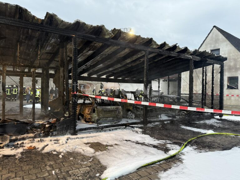 🔥 VOHBURG – Feuerwehr verhindert am Montagmorgen (24.03.2025) in letzter Sekunde einen Großbrand. Sechs Fahrzeuge betroffen, Häuser verschont. 🚒