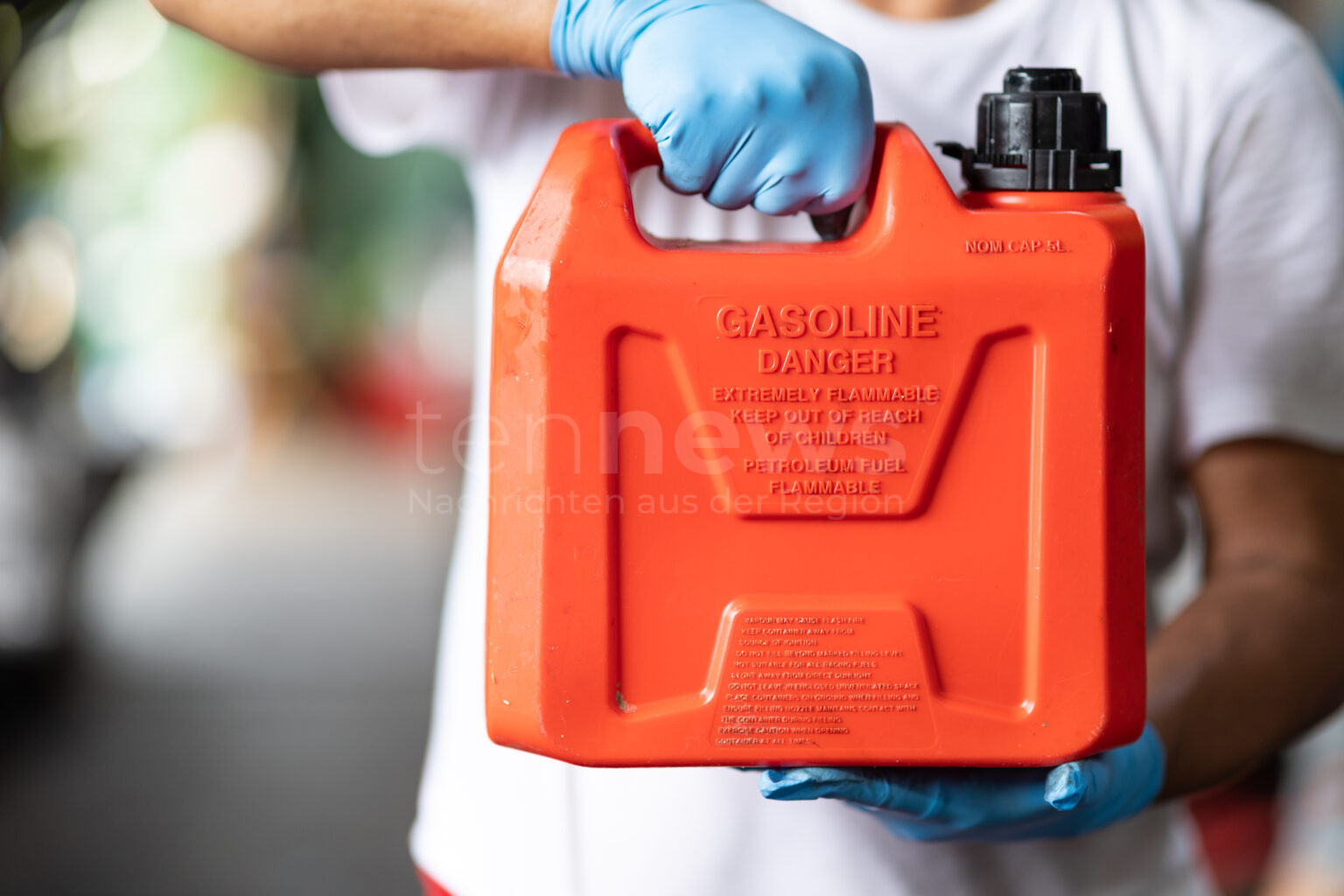 KARLSHULD – Ein Unbekannter zapfte zwischen Dienstag (27.02.) und Dienstag (05.03.) rund 300 Liter Diesel aus einer Raupe ab. Die Polizei sucht Zeugen. ⛽