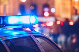NEUBURG AN DER DONAU - 👮 Verbaler Angriff auf Einsatzkräfte am Freitag (02.05.2025)! Personenkontrolle im Hofgarten eskaliert. Drei Personen bedrohen und beleidigen Sicherheitswacht und Polizei! 🚨