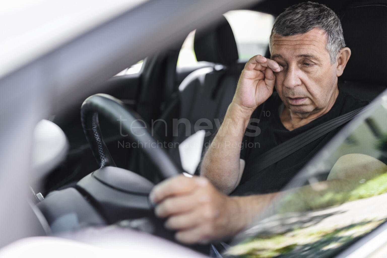 B2 BEI ALLMANNSHOFEN – Autofahrer verlor am Dienstag (05.03.2025) Kontrolle über Wagen. Polizei vermutet Sekundenschlaf. Schaden im fünfstelligen Bereich. 🚘