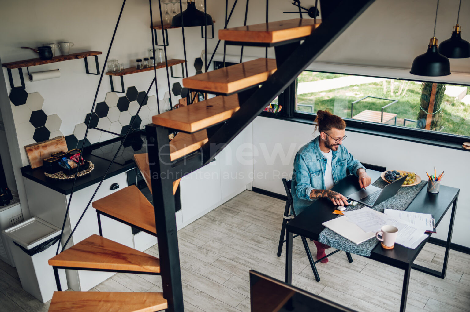 MÜNCHEN – Eine neue Studie zeigt am Dienstag (25.03.2025), dass Führungskräfte in Bayern häufiger Homeoffice nutzen als Angestellte. 🏠💼