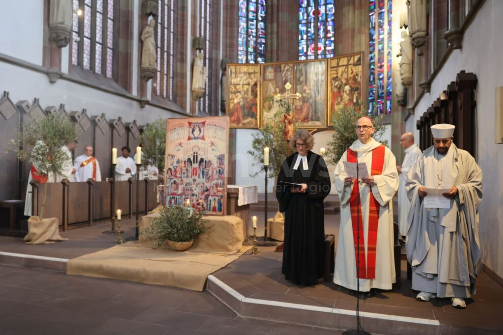 WÜRZBURG – Freitag (11.04.2025): Ökumenisches Gedenken an Märtyrer aller Konfessionen. Bischof Jung: „Glaubenszeugnis vereint über den Tod hinaus.“ ✝️🕯️