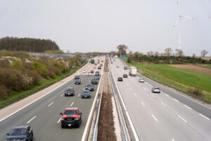 BAAR-EBENHAUSEN – Drogenfahrt auf der A9: Polizei stoppt am Montag (05.05.2025) Autofahrer mit Amphetamin im Blut 🚓💊 Verfahren eingeleitet.