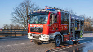 LOHR AM MAIN - 💥 Unfall mit drei beteiligten Autos am Freitag (16.05.2025): Vorfahrt an abknickender Straße missachtet! Auto gegen unbeteiligten Dritten geschleudert, 10.000 Euro Schaden! 🚑
