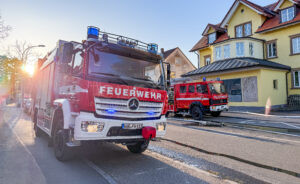 ALLMANNSHOFEN - 🔥 Brand durch Staubsaugerroboter am Freitagmorgen (10.05.2025)! Bewohnerin entdeckt nach Nachtschicht verrußtes Haus - Wohnung unbewohnbar, Schadenshöhe noch unklar! 🤖