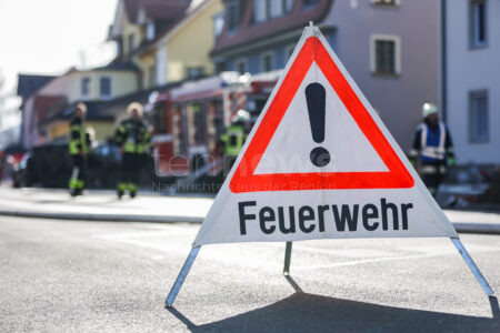 GAIMERSHEIM - 🛋️ Sofa gerät am Dienstag (06.05.2025) auf Balkon in Brand – Anwohner handelt rasch und Feuerwehr verhindert Schlimmeres, 15.000 Euro Schaden 🔥