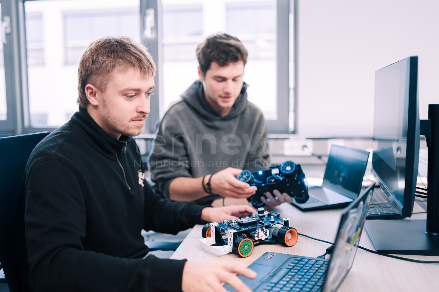 AUGSBURG – Montag (28.04.2025): Jetzt anmelden zum Schnupperstudium der THA am 5. Juni – Sechs spannende Studienangebote stehen zur Wahl 🎓🔬