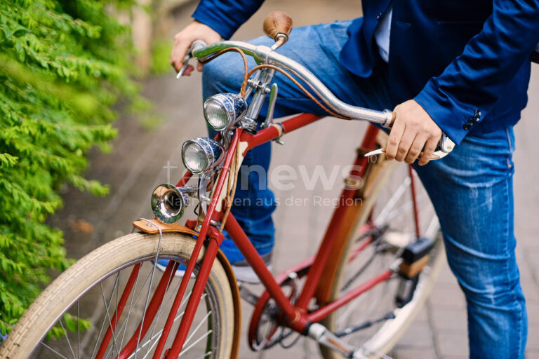 NEUBURG AN DER DONAU - 🚴‍♀ Sicherheit bei Radfahrer am Dienstag (20.05.2025): Polizei kontrolliert 60 Verkehrsteilnehmer – 40 Verstöße! 🚔