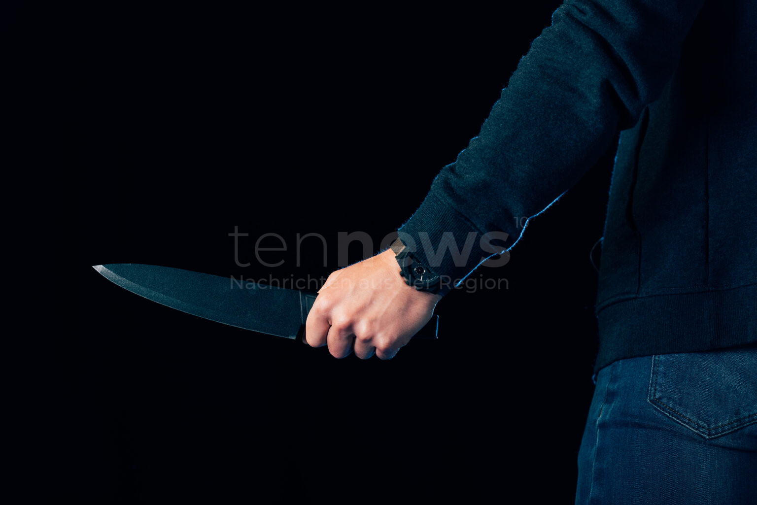 NEUÖTTING – 🔪 Tötungsdelikt am Montagmorgen (23.06.2025): 64-Jähriger stirbt nach Auseinandersetzung mit Messer – Tatverdächtiger festgenommen 🚓