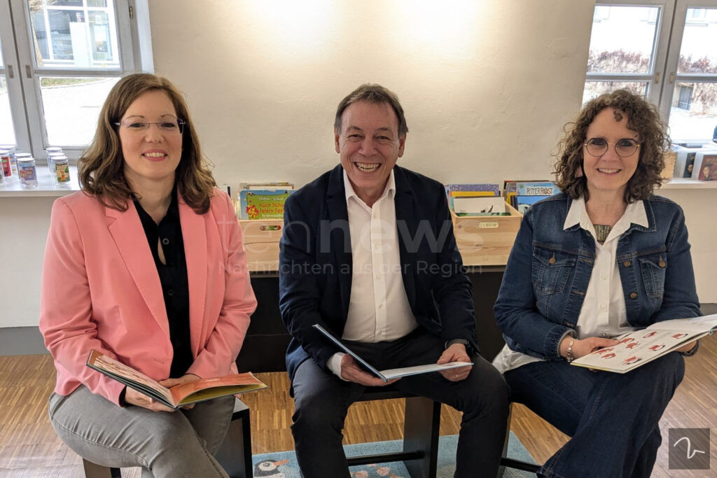 SCHROBENHAUSEN – Der Bundesfreiwilligendienst in der Stadtbücherei bietet spannende Aufgaben und wertvolle Erfahrungen für Jung und Alt. 📚✨