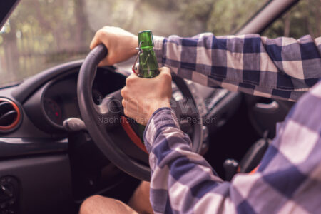 FRIEDBERG-DERCHING - 🍺 Sonntag (11.05.2025): 20-Jährige mit 0,82 Promille in Derching gestoppt – Polizei leitet Bußgeldverfahren ein! 🚓