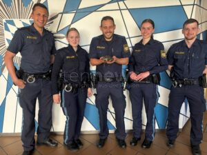 WEIDEN IN DER OBERPFALZ - 🐢 Ausgebüxte Schildkröte am Samstagvormittag (11.05.2025) an der Schustermooslohe gefunden! Spaziergängerin bringt Tier zur Polizei - nun im Veterinäramt, Besitzer gesucht! 🔍
