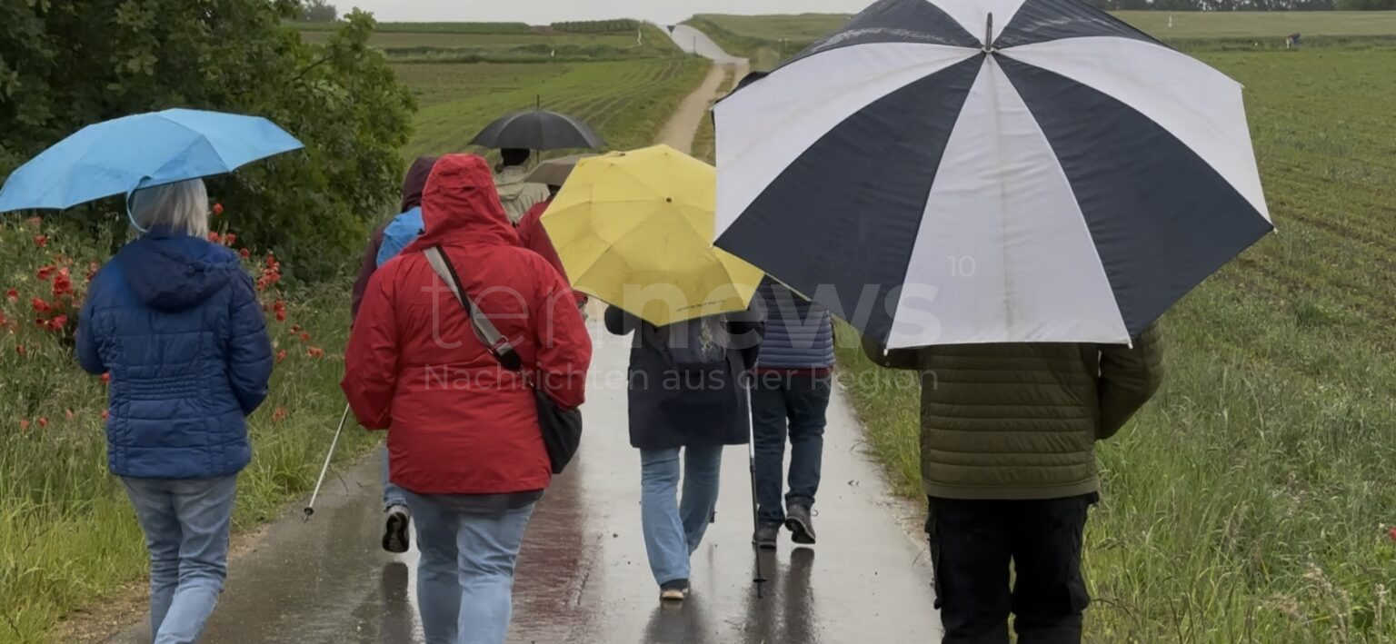 ARESING - Sonntag (11.05.2025): Über 600 Teilnehmer trotzten dem Regen beim 53. Internationalen Wandertag – mit zwei Strecken, Schmankerln und Bilderrätsel. 👟