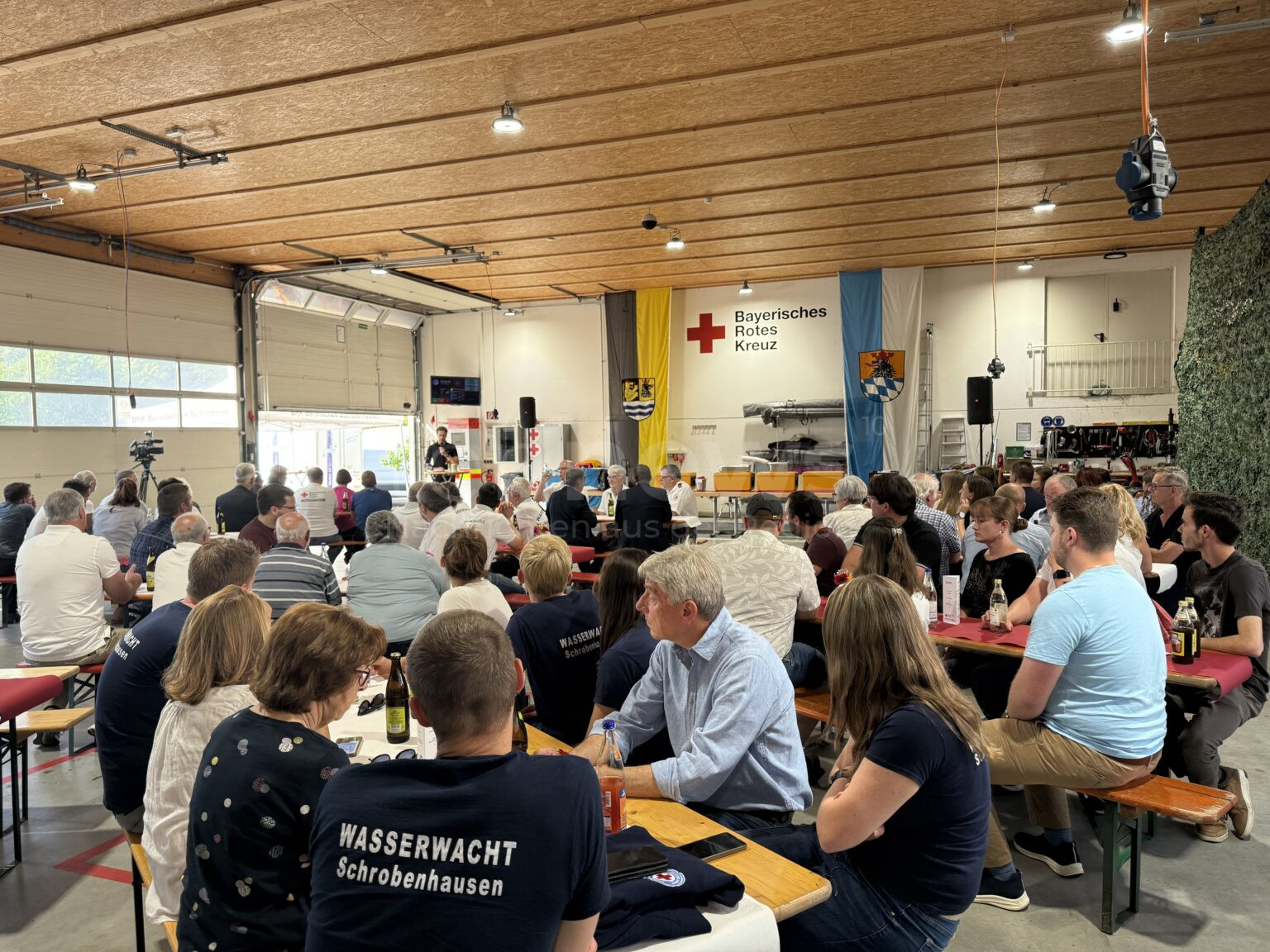 NEUBURG-SCHROBENHAUSEN - 🌊 Ein Jahr nach Hochwasser-Drama! BRK ehrt ehrenamtliche Helfer mit großem Dankeschön-Fest! 🙏