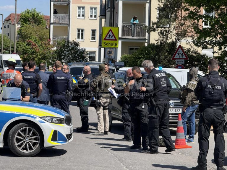 ROTH - 🚨 Verdächtige Person mit Waffe nahe Schule gemeldet, Polizei im Großeinsatz. Evakuierte Schüler erhalten psychische Betreuung 🚓