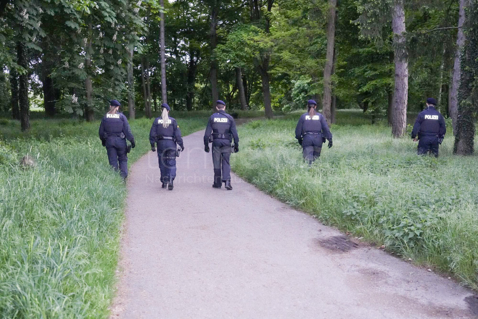 INGOLSTADT - 🚔 Häftling flieht am Dienstag (06.05.2025) bei Tankstellenpause – Polizei nimmt ihn am Abend nahe Nordbahnhof fest 🚨