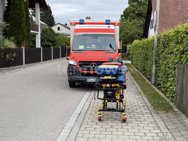 NEUBURG AN DER DONAU - 🏐 Radfahrer-Sturz am Mittwoch (04.06.2025)! Ball rollt auf Radweg - Mann (46) verletzt sich an Scherben! 🚴
