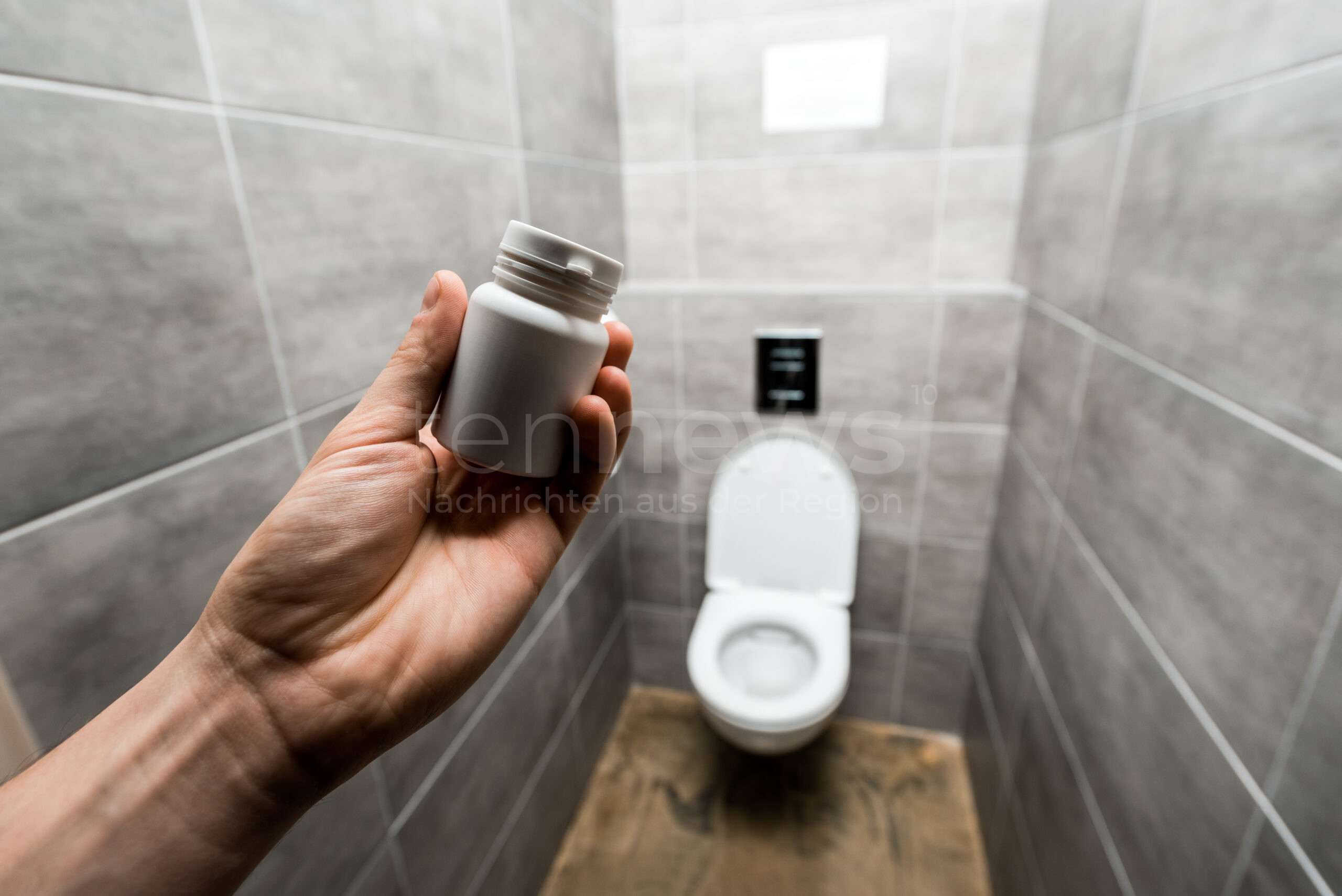 ♻️ 💊 Medikamentenentsorgung leicht gemacht! Erfahren Sie, warum abgelaufene Arzneimittel niemals in die Toilette gehören und welche umweltschonenden Alternativen für die sichere Entsorgung zur Verfügung stehen.