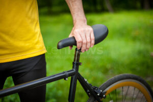 NEUBURG AN DER DONAU - 🚲 Samstag (10.05.2025): Unbekannter entwendet schwarzen Fahrradsattel mit Federung. Polizei bittet um Hinweise! 👮