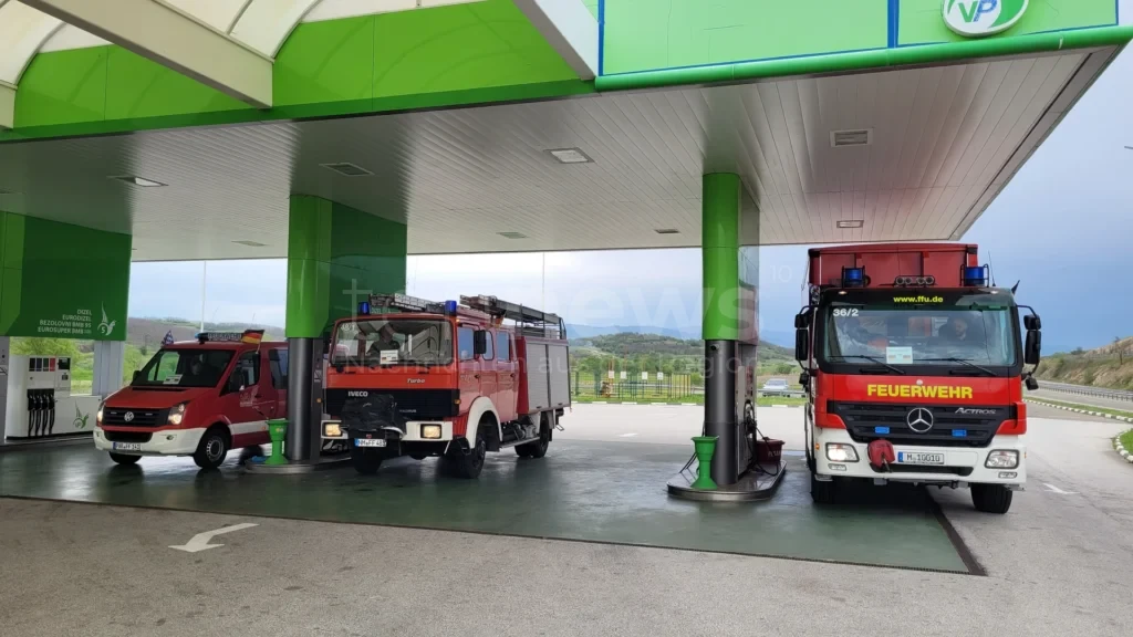 NEUMARKT IN DER OBERPFALZ – 🚒 Bayerischer Hilfskonvoi brachte 3.000 Ausrüstungsteile nach Mazedonien – Übergabe am 26.04.2025. 🌍