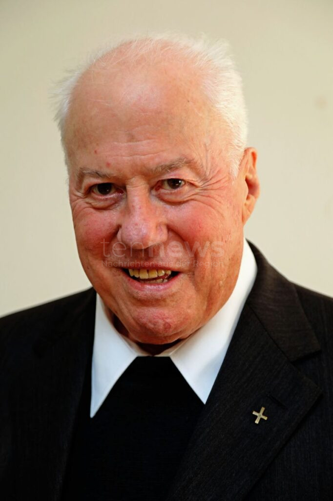 WÜRZBURG – ✝️ Domdekan i. R. Kurt Witzel verstarb am Freitag (20.06.2025) im Alter von 86 Jahren – Requiem am kommenden Freitag geplant. 🕯️