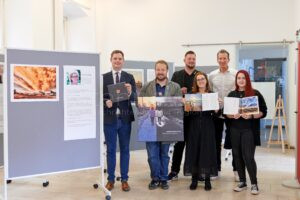 BAMBERG - 🖼️ Bewegende Israel-Ausstellung! "Dream.Fracture" zeigt Gaza-Grenze vor und nach dem 7. Oktober - Bis 13. Juni 2025 im Rathaus zu sehen! 🇮🇱