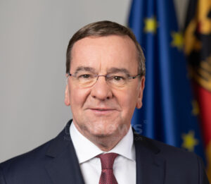 BERLIN - 💰 Kabinett beschließt am Mittwoch (30.07.2025) über 108 Milliarden Euro für Bundeswehr! 32.000 neue Stellen geplant! 🪖
