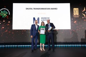 MÜNCHEN - 🛫 Flughafen gewinnt Digital Transformation Award am Donnerstag (19.06.2025): KI, Chatbot & Roboter verbessern das Reiseerlebnis! 🤖