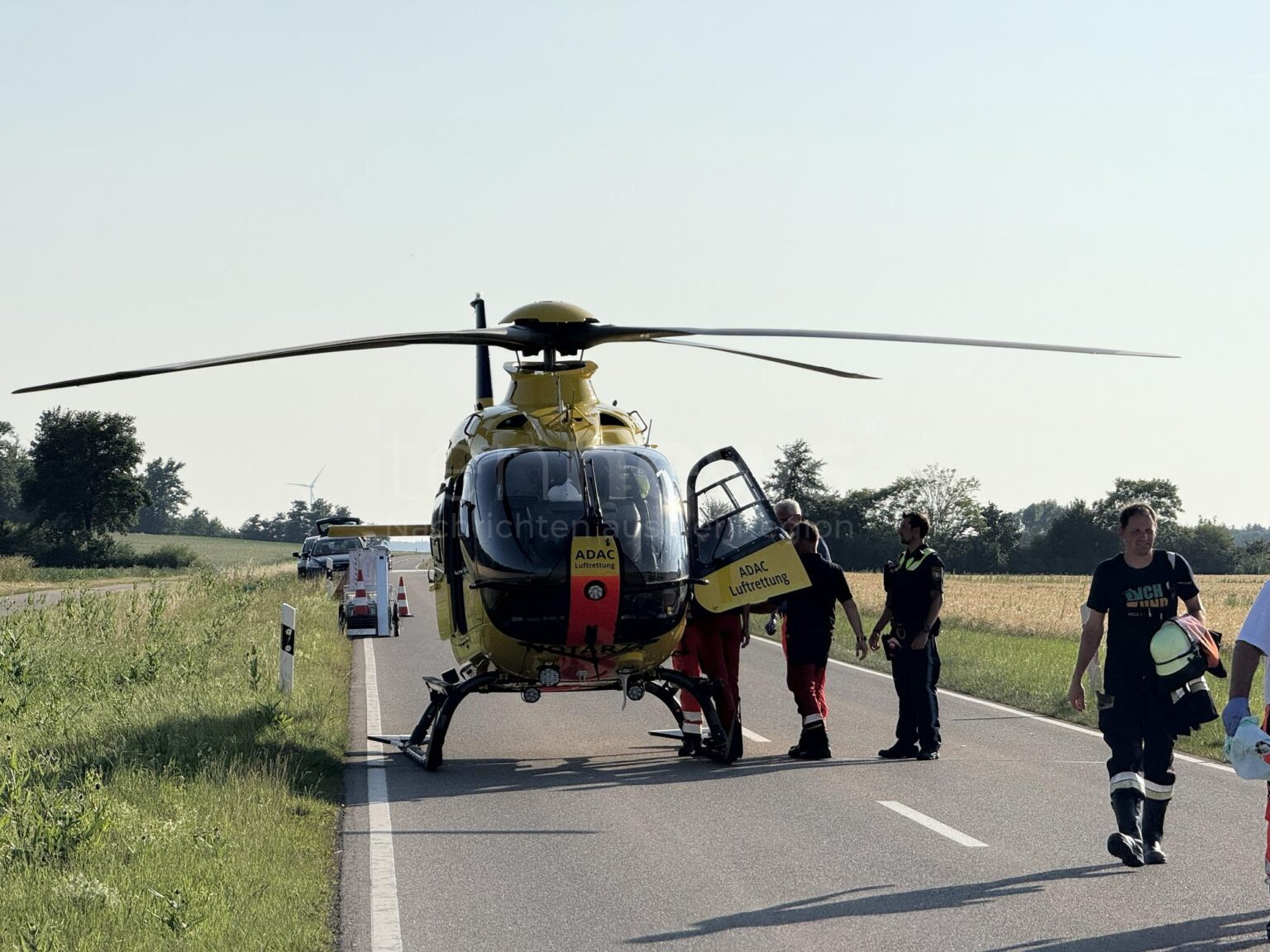 EHINGEN - 💔 Tragischer Unfall auf AN49 am Montag (23.06.2025): Radlerin (69) stirbt nach schwerem Zusammenstoß mit Mercedes! 🚑