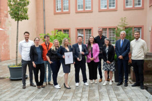 REGENSBURG – 🧠 Künstliche Intelligenz im Ordinariat: Bistum Regensburg gewinnt am 26.06.2025 den KVI Innovationspreis für Projekt „Bibo“. 🏆
