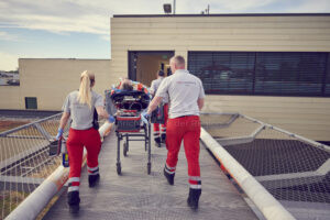 FILDERSTADT – 🚁 Patientenübergabe wird „SINNHAFT“: DRF Luftrettung führt am 26.06.2025 bundesweit neue Sicherheitsstruktur ein – für Klinikübergaben ohne Lücken. ✅