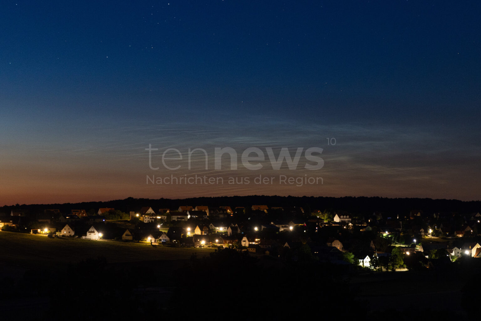 PFOFELD – 🌌 Am 29.06.2025 tauchten leuchtende Nachtwolken den Himmel über Mittelfranken in silbrig-weißes Licht – ein seltenes Naturschauspiel.
