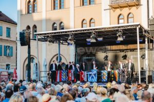 PFAFFENHOFEN AN DER ILM - 🎺 Klassik-Open-Air am Samstag (22.06.2025): Blechschaden begeistert mit brillanter Musik und schottischem Humor! 🌅