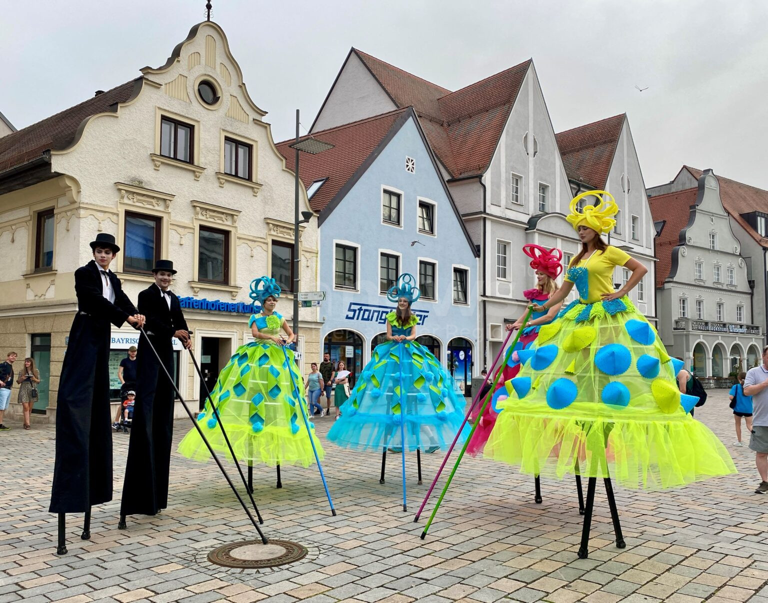 PFAFFENHOFEN AN DER ILM - 🎵 Heute starten die Langen Nächte der Kunst und Musik! Kostenloses Festival verwandelt Innenstadt! 🎨