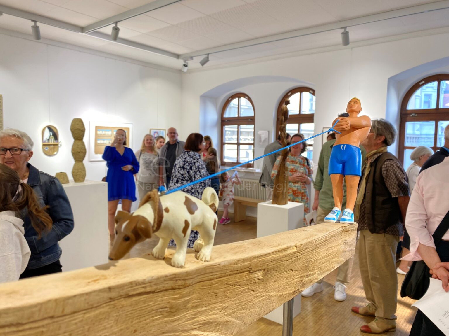 PFAFFENHOFEN AN DER ILM - 🎨 Ausstellung „Hallertauer Künstler“ eröffnet! 27 Werke bis 13. Juli in der Städtischen Galerie zu sehen. Eintritt frei! 🖼️