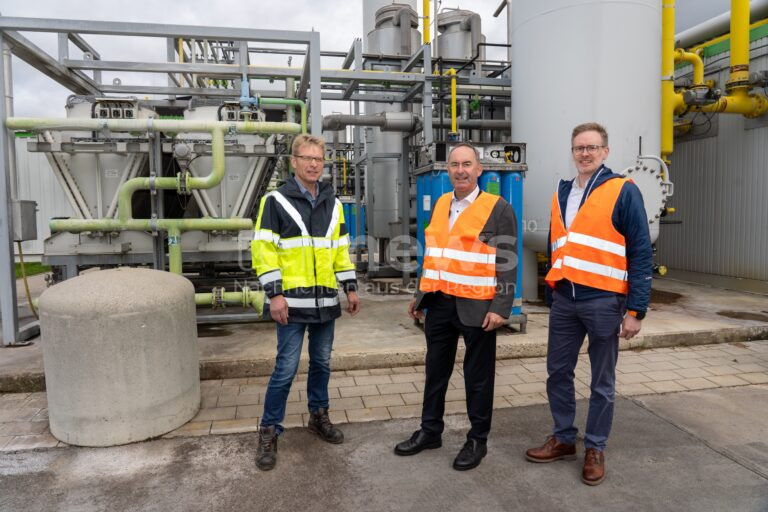 AITERHOFEN - ⚡ Biomethan-Besuch am Montag (28.07.2025)! Aiwanger besucht E.ON Bioerdgas-Anlage - "Tragende Säule für Energiezukunft!" 🌱