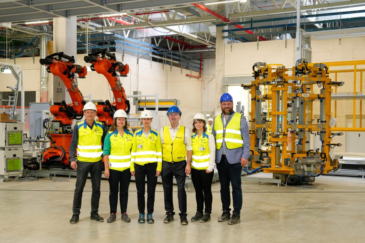 IRLBACH - 🏭 Aiwanger besucht BMW-Batteriewerk am Dienstag (29.07.2025)! Hochmoderne Anlage für E-Auto-Batterien entsteht in Niederbayern! 🔋